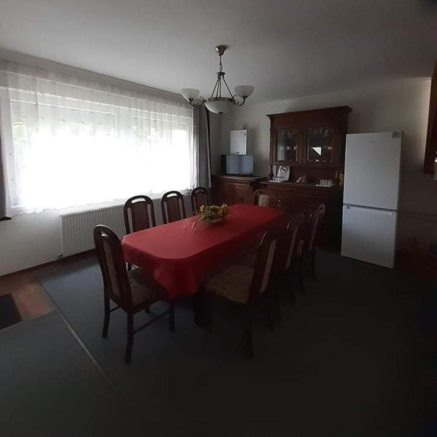 Hotel Pegazus Vendégház à Hajdúszoboszló Extérieur photo