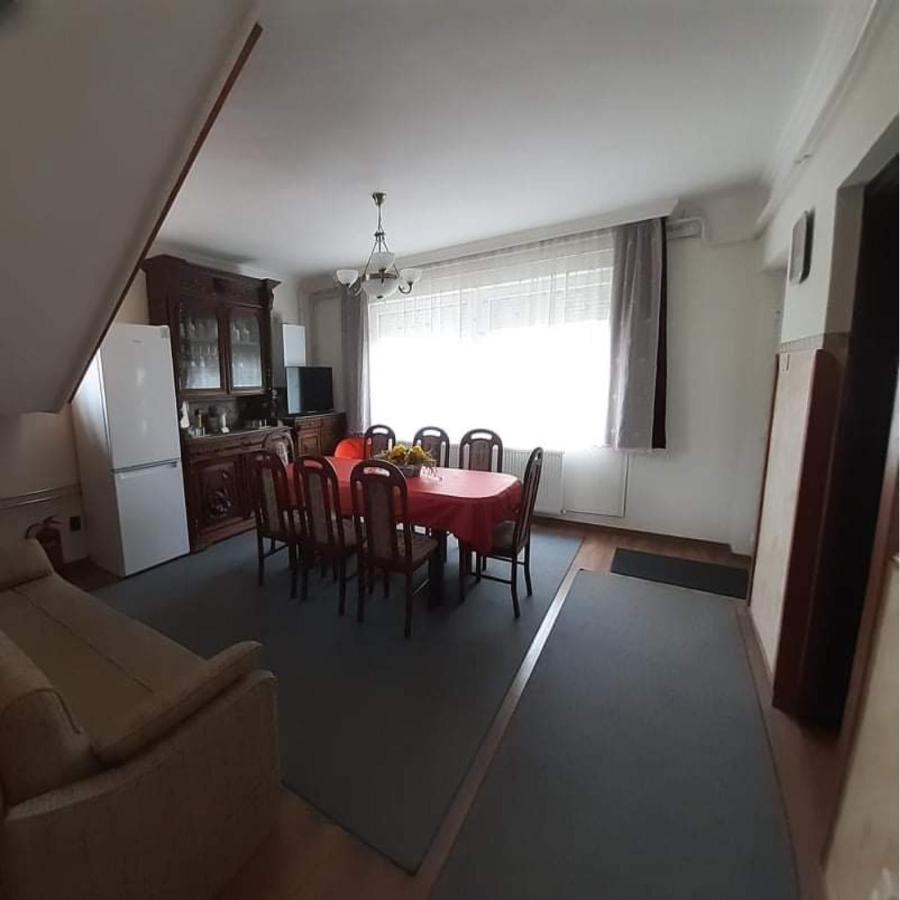 Hotel Pegazus Vendégház à Hajdúszoboszló Extérieur photo
