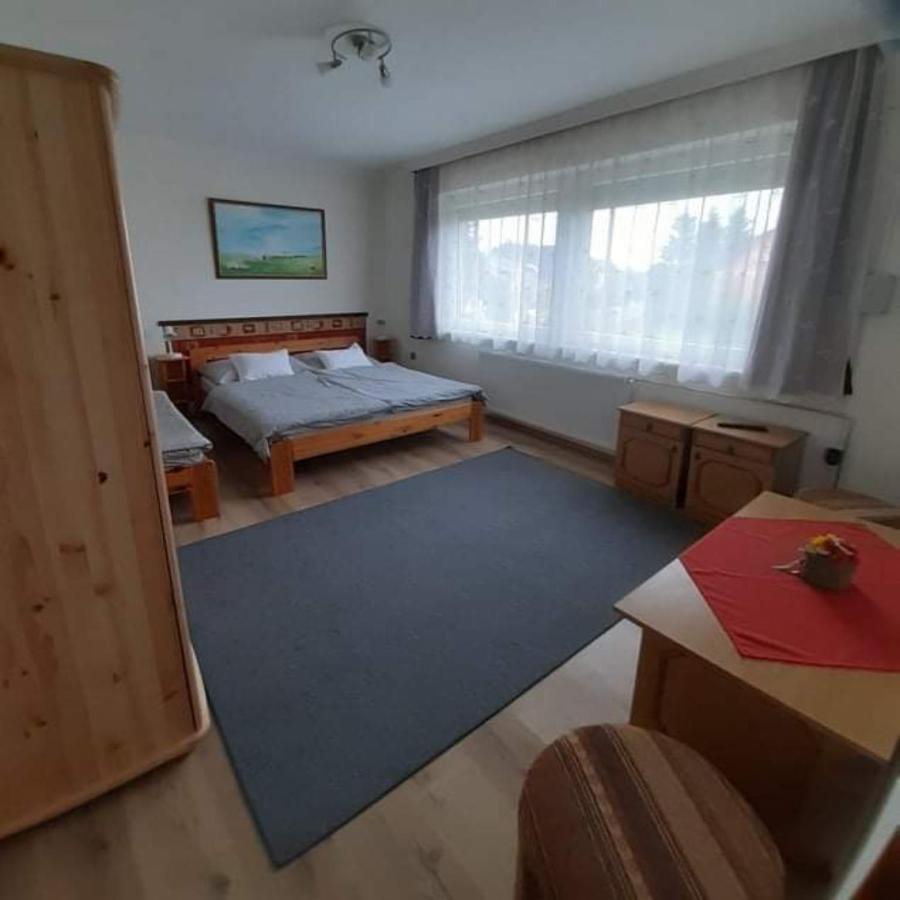 Hotel Pegazus Vendégház à Hajdúszoboszló Extérieur photo
