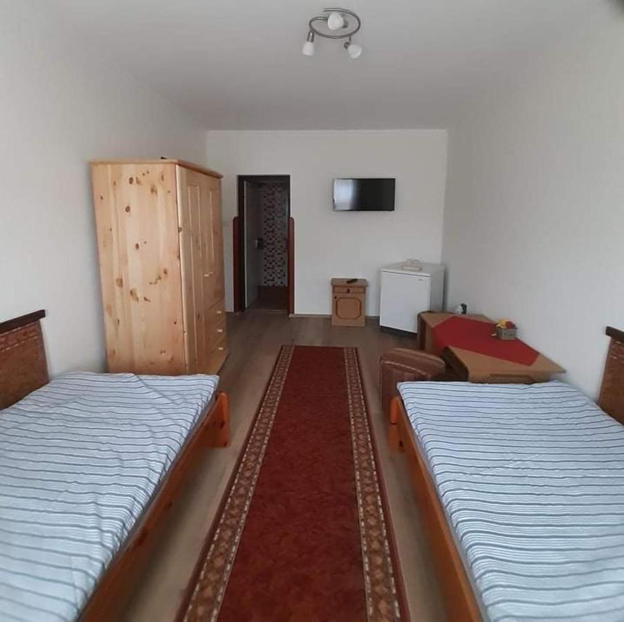 Hotel Pegazus Vendégház à Hajdúszoboszló Extérieur photo
