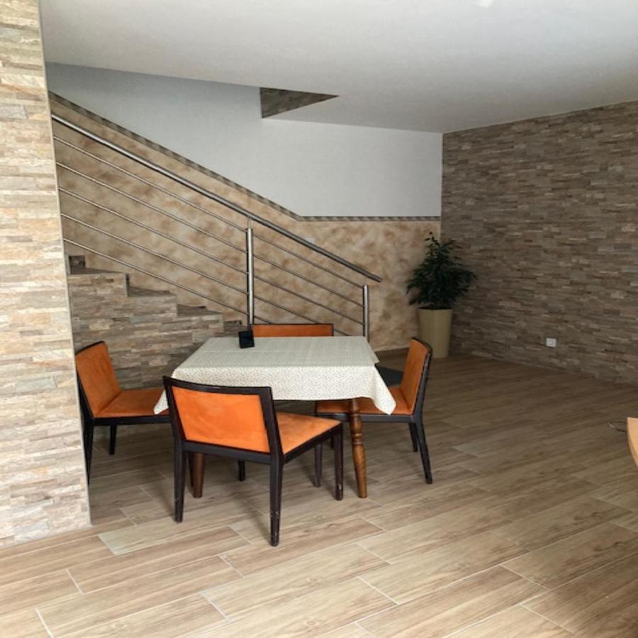 Hotel Pegazus Vendégház à Hajdúszoboszló Extérieur photo