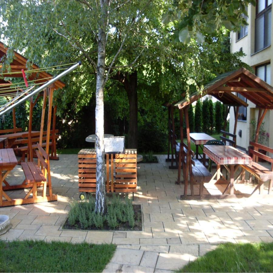 Hotel Pegazus Vendégház à Hajdúszoboszló Extérieur photo